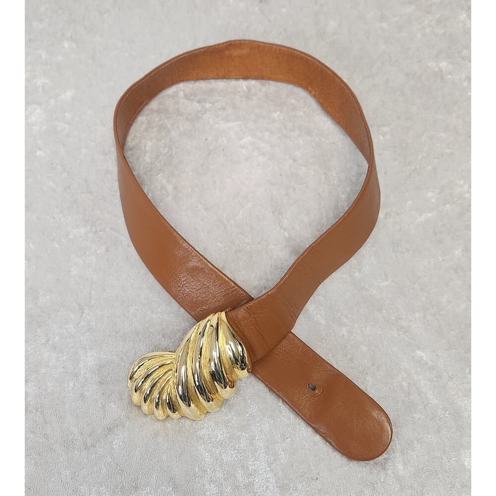 Vintage CLARA FOR CALDERON Women Gold-Tone Clam Shell Belt Buckles